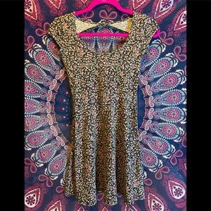 Adorable Cut Out Back Floral Dress!